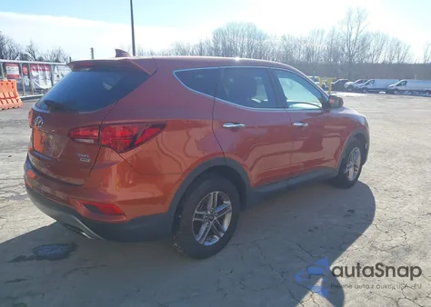 2017 Hyundai Santa Fe Sport 2.4L z USA, uszkodzony, nr VIN 5XYZTDLB2HG465601